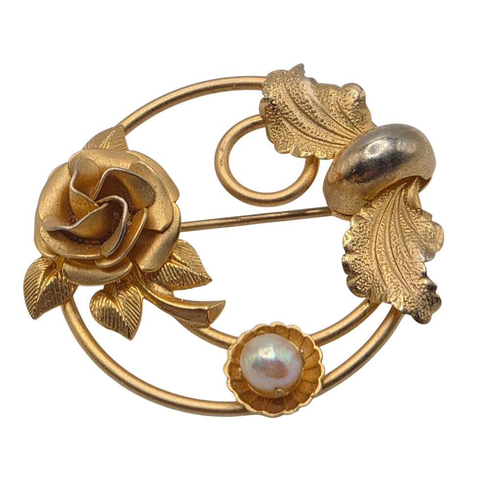 Vintage Gold Tone Rose Pearl Circle Brooch Romantic Floral Pin